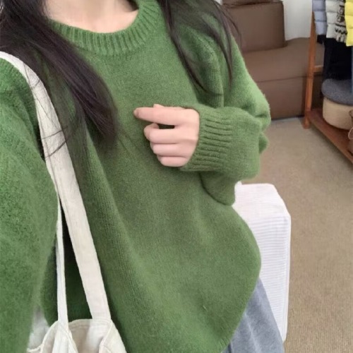 Round-neck long-sleeved sweater for women, Korean-style solid-color knitted top, simple high-waisted bottoming knit shirt that makes legs appear longer.
