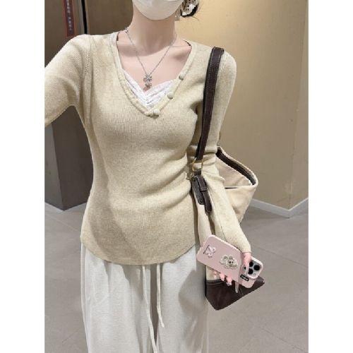 Real-shot autumn/winter Korean-style alluring lace-mesh V-neck button-designed Andi velvet inner knit top.