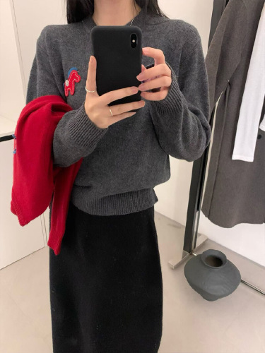 Women's Round Neck Knit Sweater - Small Horse Embroidery, 2025 Autumn/Winter Christmas New Year Fashion Must-Have Versatile Knit Top