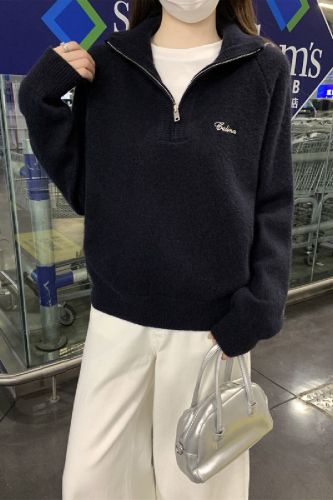 Photographed Korean style half-zip standing collar loose shoulder embroidery cashmere knitted sweater long sleeve sweater