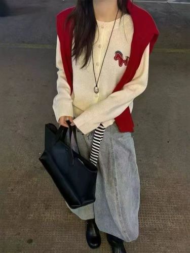 2025 Autumn New Korean Style Fashion Round Neck Loose Slimming Versatile Embroidered Knit Cardigan