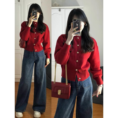 Design-sensitive petite women's knit cardigan, new winter Christmas and New Year, red for zodiac year, fashion sweater coat