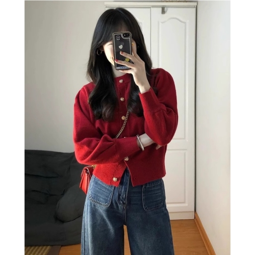 Design-sensitive petite women's knit cardigan, new winter Christmas and New Year, red for zodiac year, fashion sweater coat