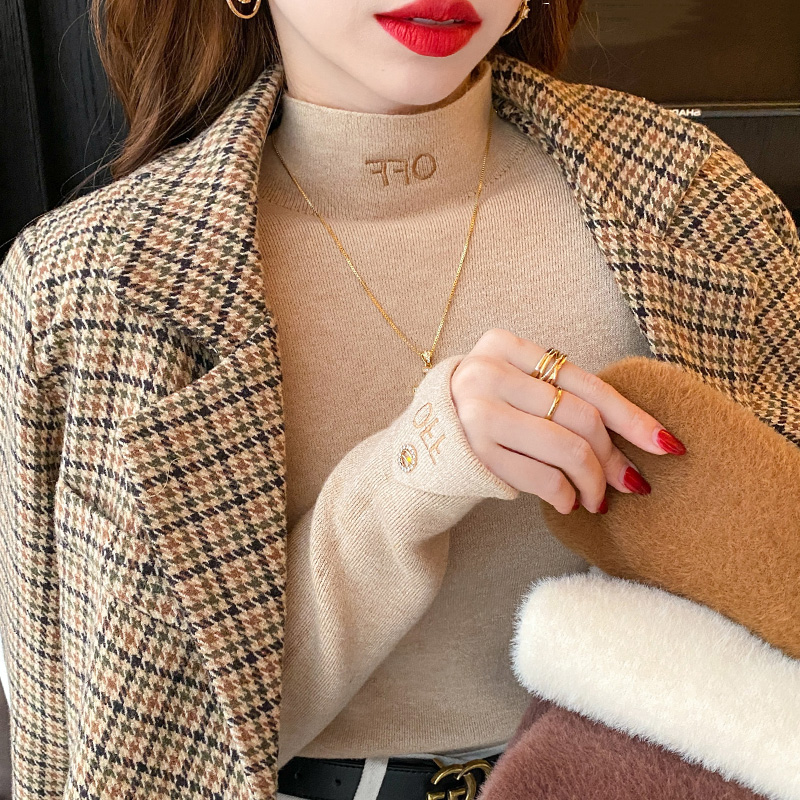 Half high collar, foreign style, inner Plush sweater, women's 2021 autumn and winter new mink plush, thickened and versatile warm bottom shirt