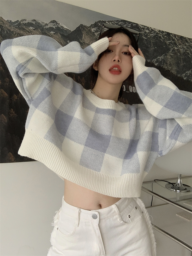 Real price ~ early autumn new color contrast lattice short style is thin and versatile round neck long sleeve Pullover Sweater women