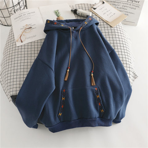 Thickened 2022 new women's autumn sweater ins plus velvet chic Hong Kong style design niche autumn and winter tops
