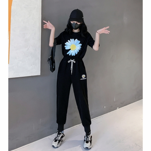 2020 loose sports suit women's summer two piece pants small daisy suit chrysanthemum suit leisure