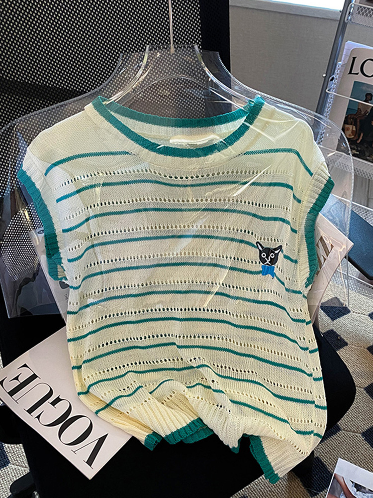 Striped short sleeveless T-shirt women's fashion 2022 summer new spice girls hollow out knitted vest wearing contrast color top