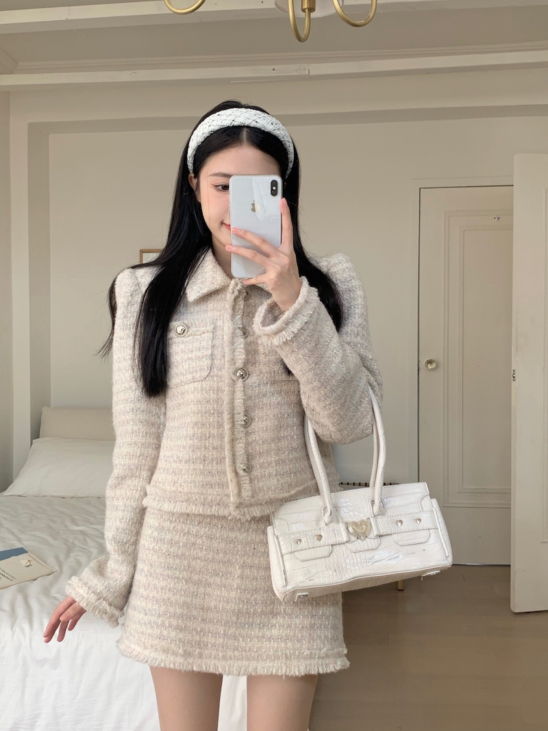 Real shooting real price Korean version of the slim, fragrant style, long-sleeved plaid woolen coat + high-waist all-match short skirt