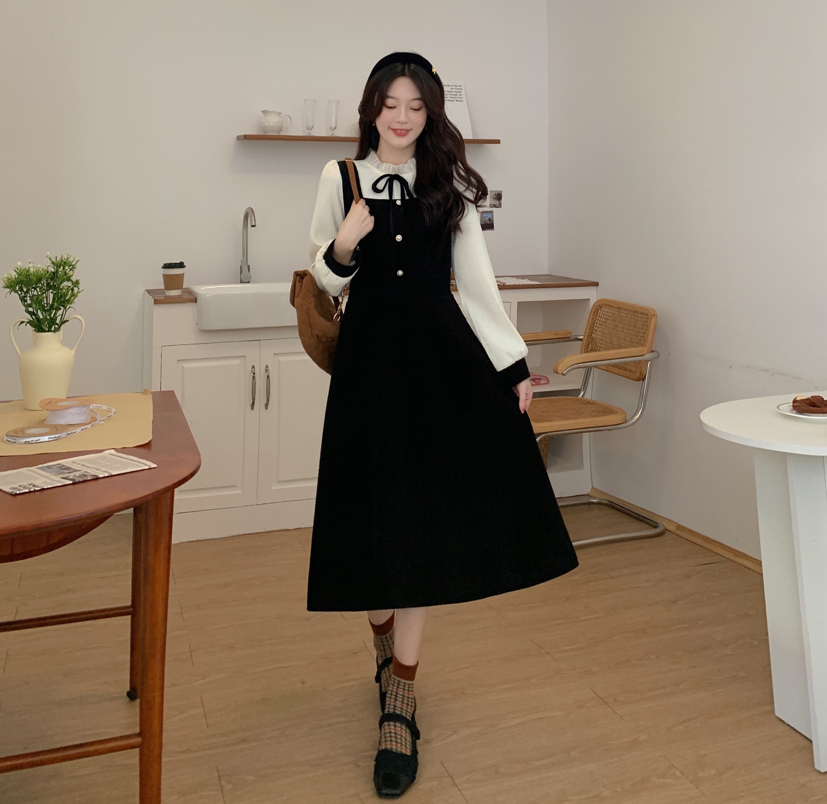 High-elastic corduroy wooden ears stand-up collar tea dress women's winter 2022 new inner skirt small