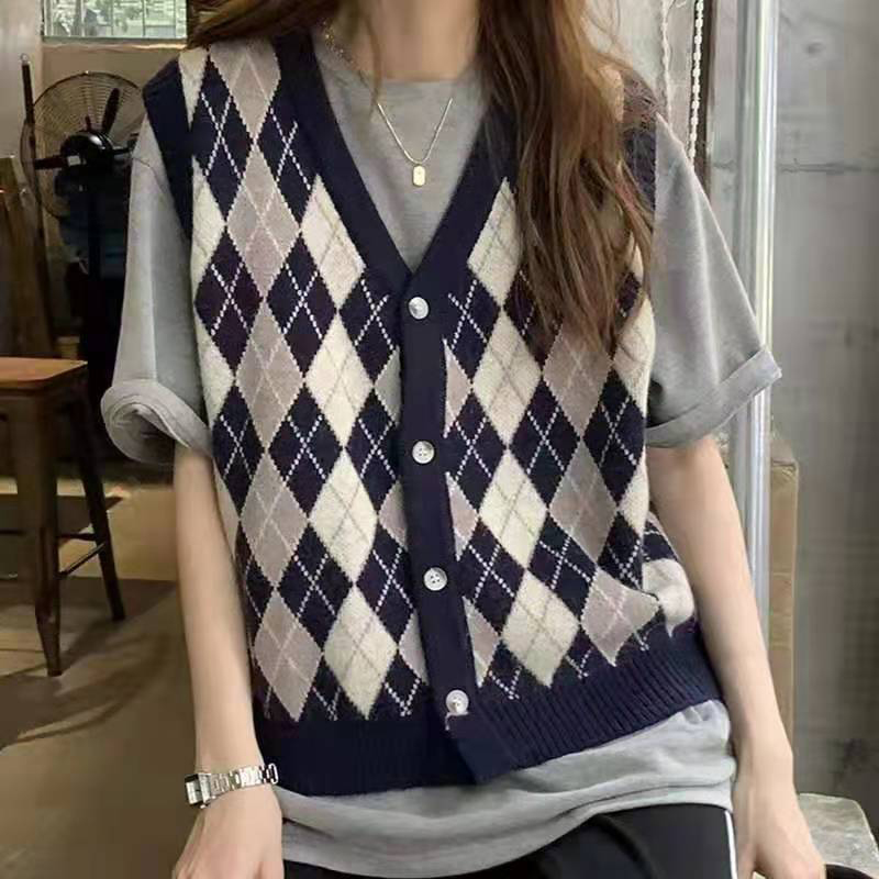 2022 spring new diamond knitted sweater vest cardigan coat for women to wear new style outside with a Waistcoat Vest