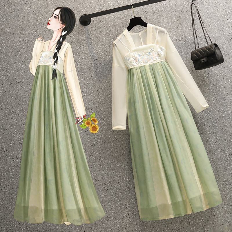 Actual shooting of the new slightly fat sister in spring and summer of 2022 French foreign style aging Antique Chinese dress suit
