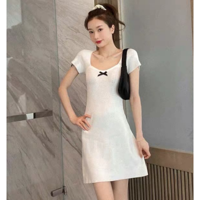 Dress women's 2021 summer new Korean bow waist knitted skirt French square collar temperament A-line skirt