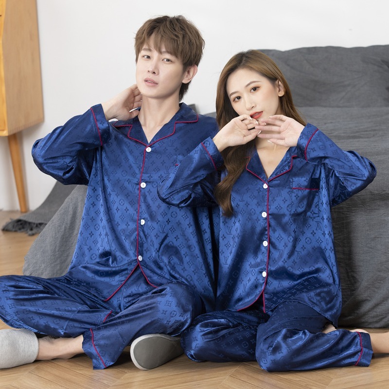 Real shooting 2022 new couple pajamas ice silk long sleeves comfortable simulation silk spring and autumn cardigan simple home clothes