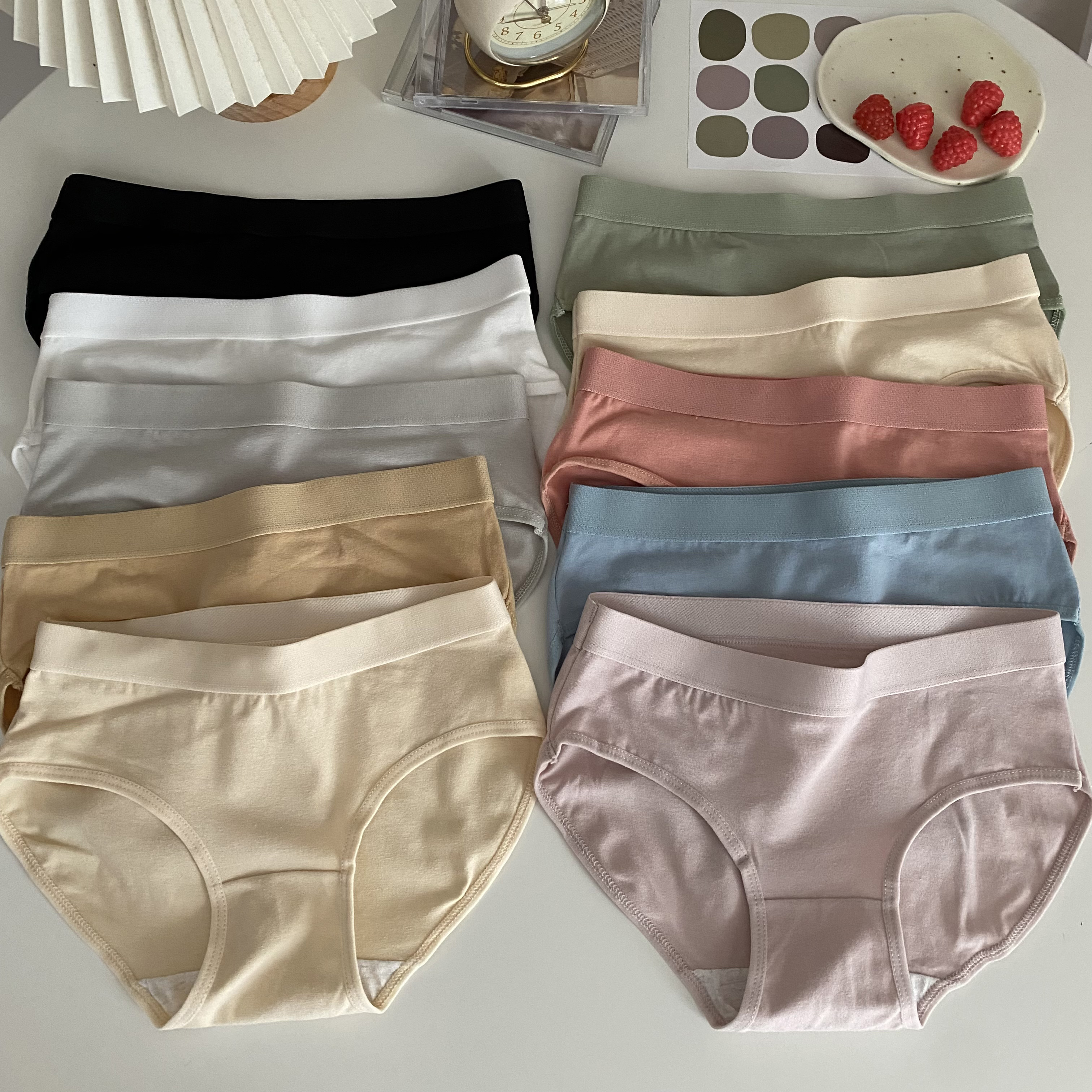Real shooting, real price, comfortable solid color, simple cotton antibacterial crotch briefs, student underpants, female pure cotton 5-Pack