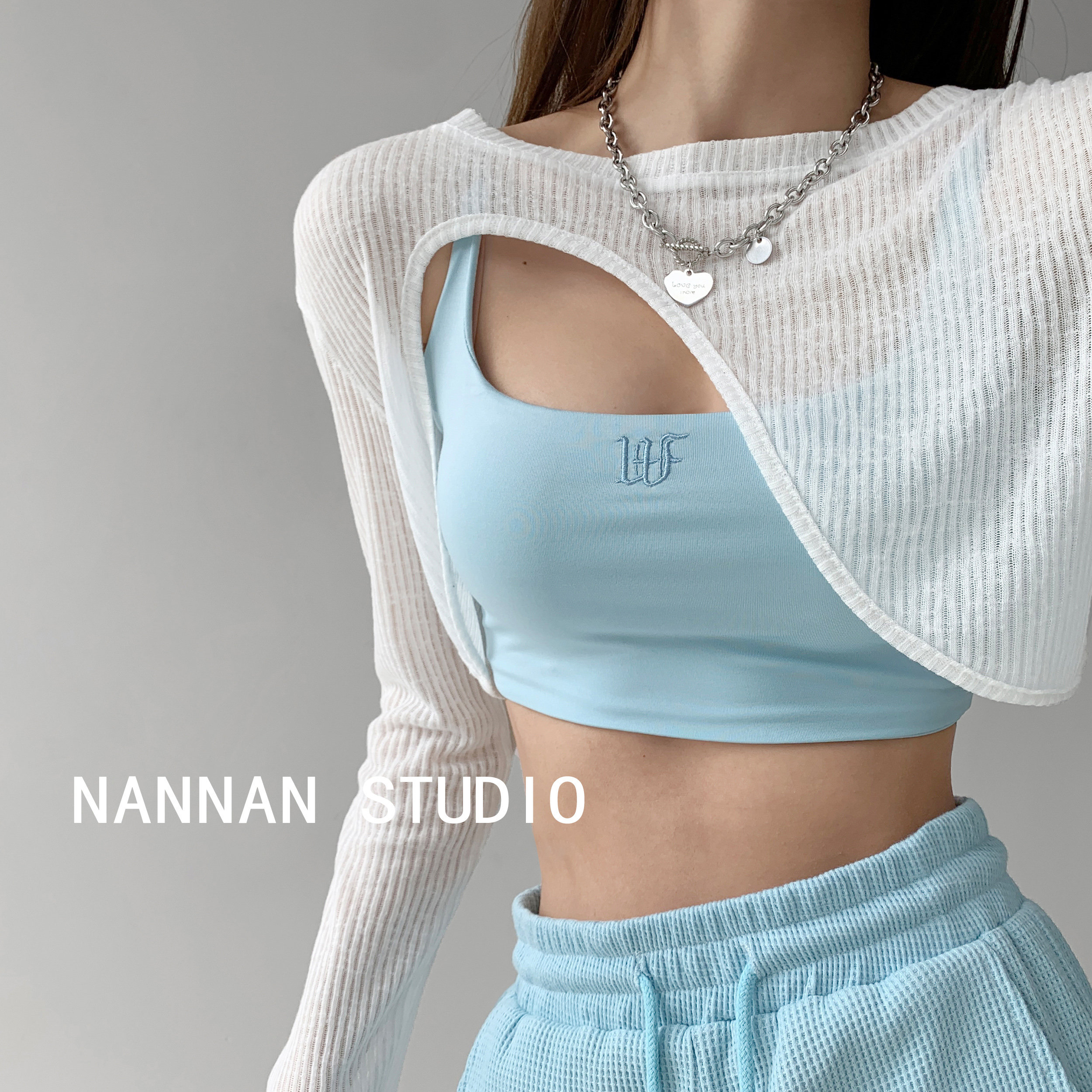 European and American style women's half-cut long-sleeved sweater with hollow chest and layered design, slimming blouse, short crop top