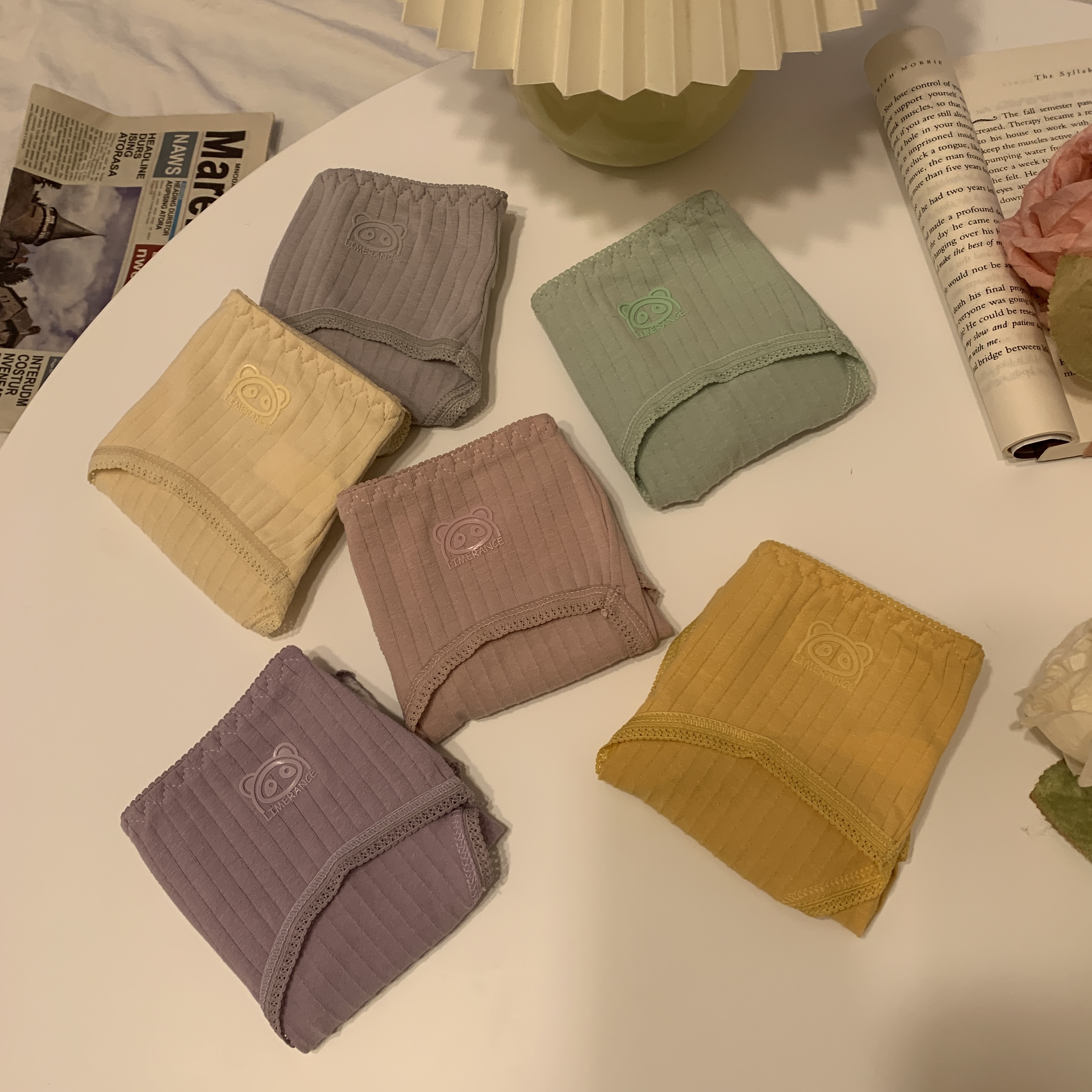 Real price Japanese simple solid color underwear cotton crotch mid-waist briefs 3 packs