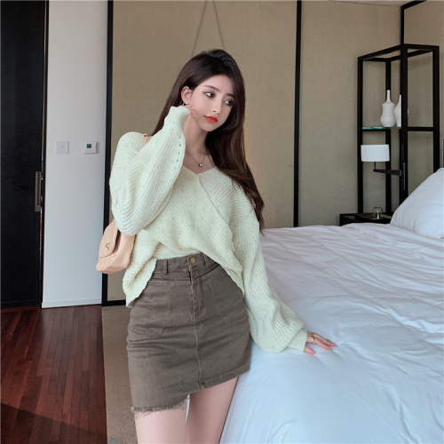 Real shot real price ~ loose and lazy T-Shirt Top Women's Autumn Lantern Sleeve sexy cross V-Neck Sweater
