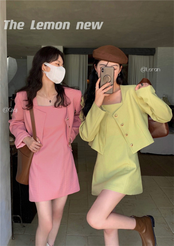 TheLemon lemon green tea 2022 autumn new French ladies Xiaoxiang style all-match short suit jacket + suspender dress all-match foreign skirt