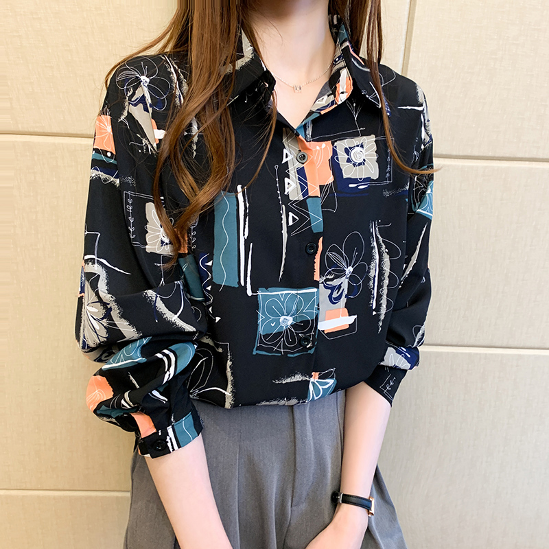 2021 spring dress new style retro Hong Kong style shirt women's long sleeve design sense minority color shirt girl's top