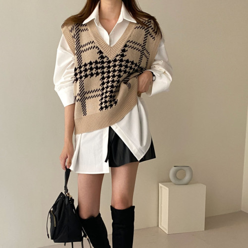 Korean chic autumn new style ghost horse girl V-neck pullover top straight slim sleeveless vest vest vest for women