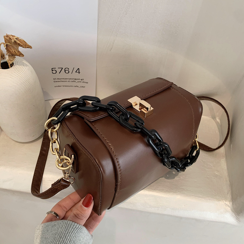 Fashion Korean retro 2022 new bag women's bag fashion chain small bag women's chain Single Shoulder Messenger Bag