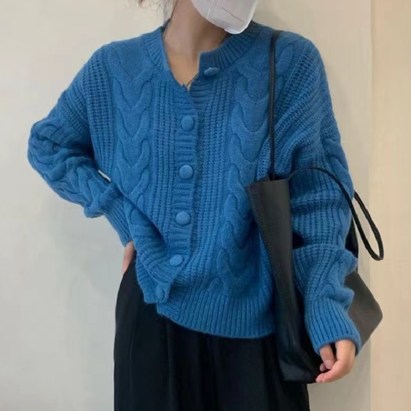Simple literary and artistic thickened twist knitted cardigan 2022 early autumn new Korean soft milk wind loose sweater jacket tide