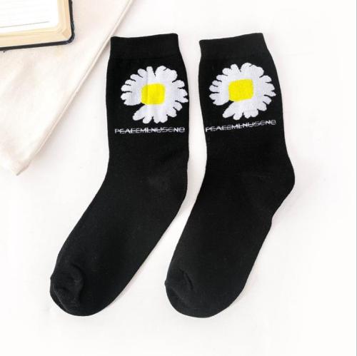 New style Daisy socks in spring and summer 2020 GD Kwon Chi lung's same mid tube socks for South Korean street couples