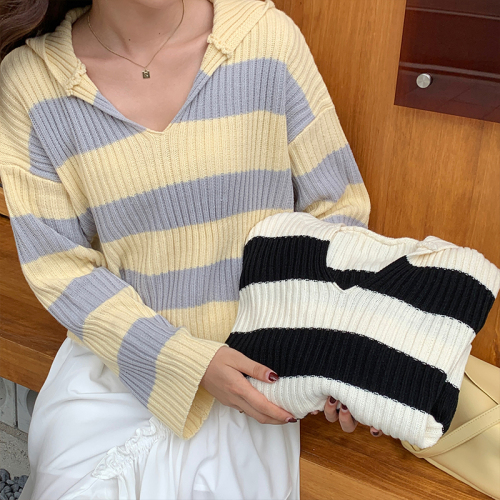 Real shot hooded sweater sweater women's gentle wind short neck thin intermediate color striped sweater