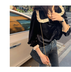 Korean autumn chic retro court style lace lace velvet long sleeve shirt loose doll collar top