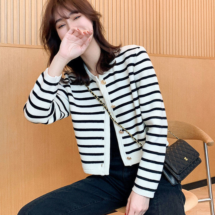 Millet 2022 early spring new black and white striped cardigan sweater women's fragrance coat design sense niche sweater