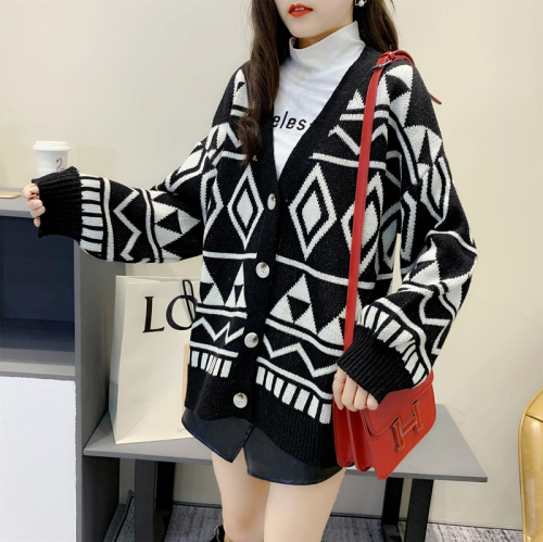 Real shooting of exotic geometric diamond knitted cardigan women's spring thickened lazy loose outer wear medium and long sweater coat