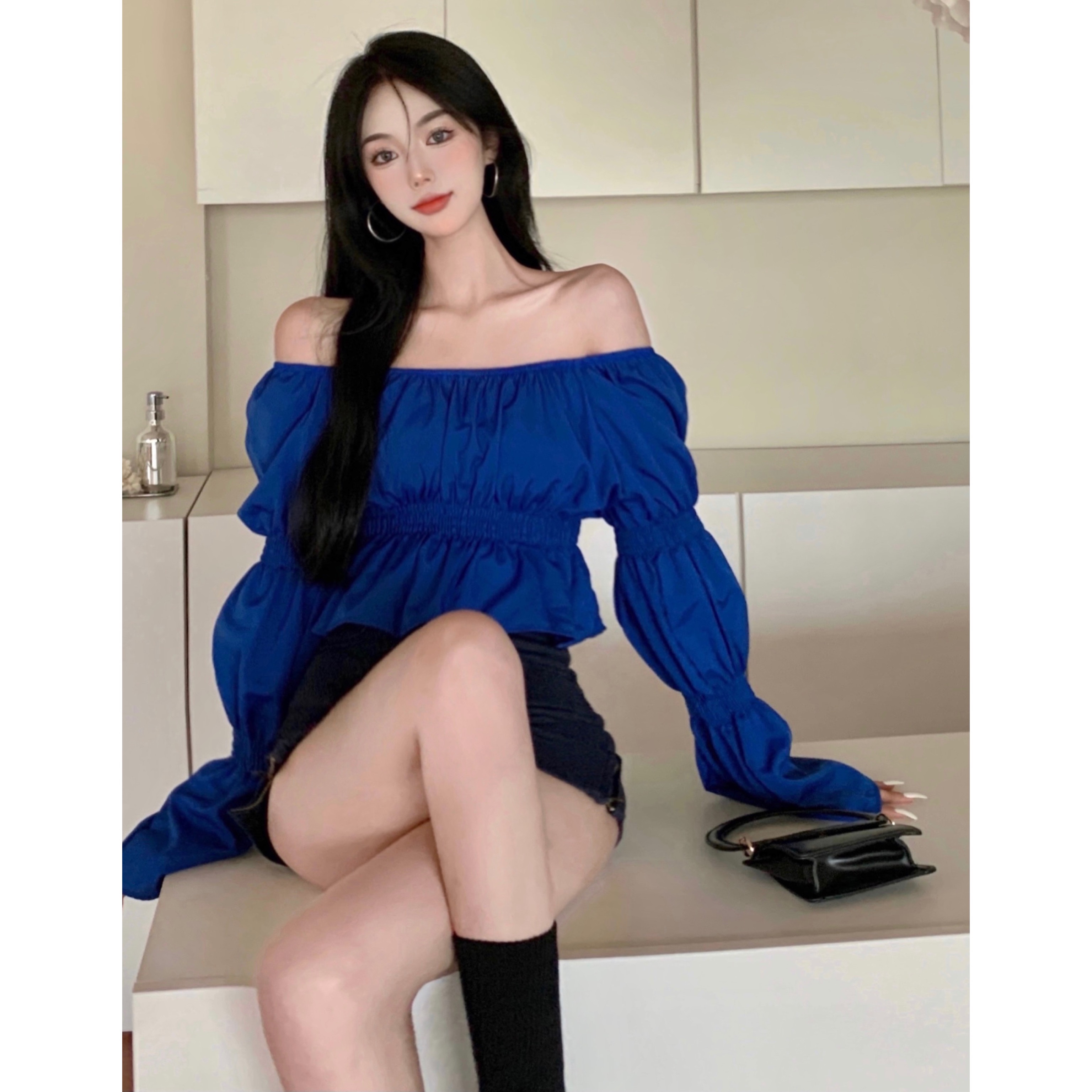 Real price Retro High waist elastic thin side zipper shorts niche design horn sleeve off shoulder top