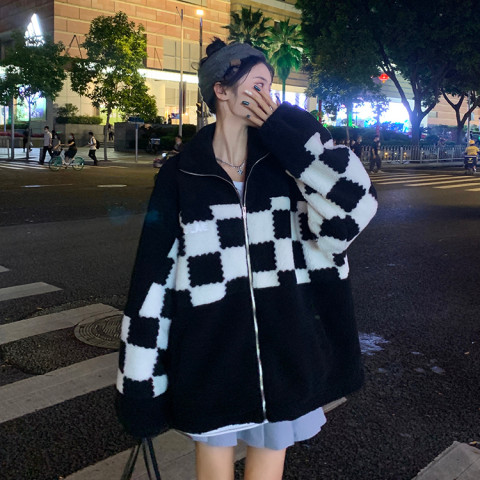 2022 new retro niche design sense contrast color plaid loose top women's imitation lamb wool coat autumn and winter