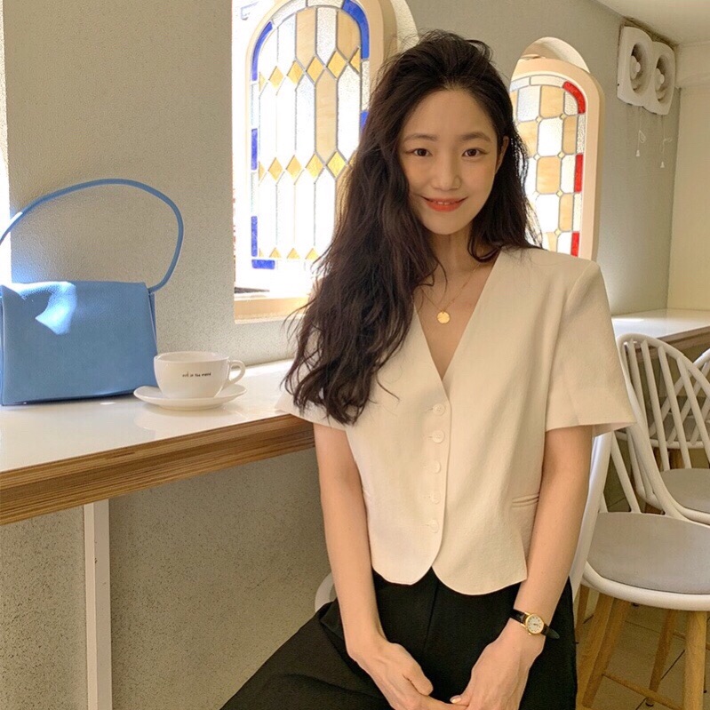 Korean chic recommends solid color V-neck slim short-sleeved short coat shirt tops