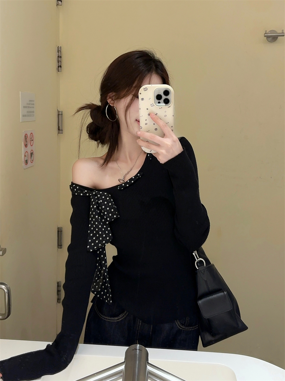 Shot~ Design sense, niche polka dot, tied belt, flowing shoulder, slimming, long sleeve knit top