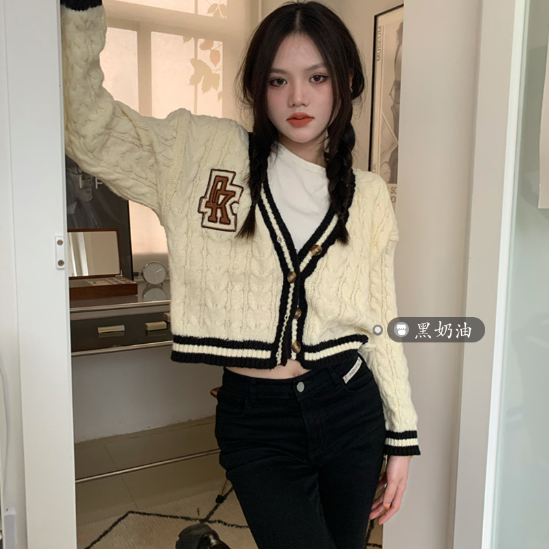 Matsumoto mourning college style knitted cardigan women's short 2022 early autumn new lazy loose retro sweater jacket