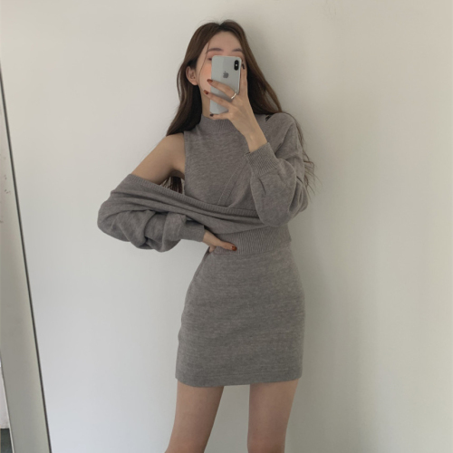 French style retro Princess playful suit small fragrance knitted off shoulder hip sweater dress two piece set