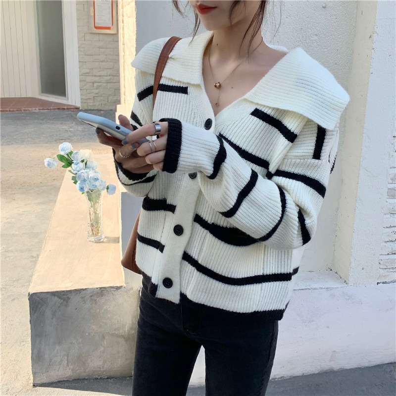 Striped knitted cardigan sweater jacket women's 2022 early autumn new style lazy wind loose outer wear chic lapel top