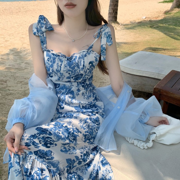 2022 summer new French retro gentle broken flower suspender fishtail long skirt with tight waist and thin dress