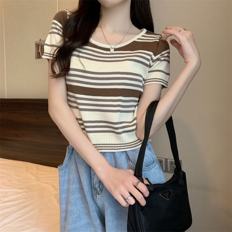 Actual shot, real price, new version of Korean-style design, color-blocked U-neck short-sleeved sweater