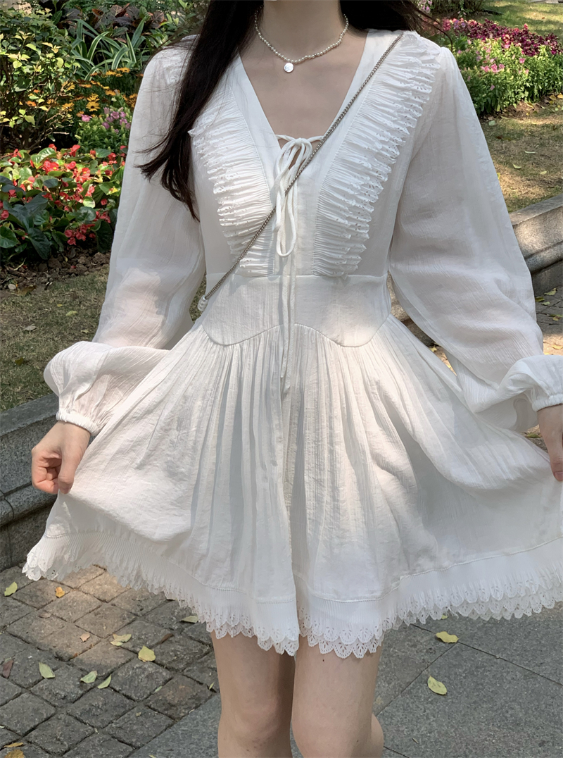 Real price real price French white dress long sleeve V-neck tea break little white dress