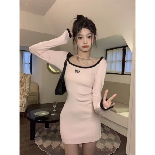 Bottom knitted dress women's autumn and winter high-end feeling lazy style niche temperament slim fit and thin inner skirt