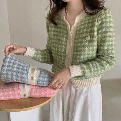 Gentle wear short top pink mohair knitted women's cardigan 2022 new early spring and autumn sweater coat