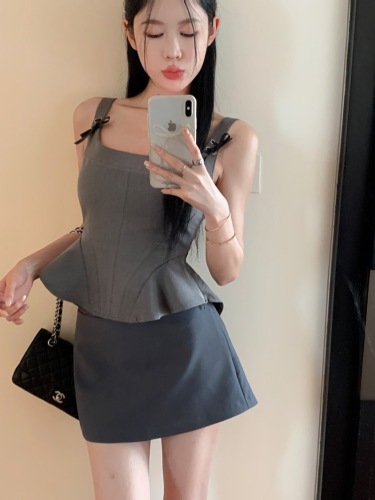 实拍 修身显瘦立体荷边小众吊带衬衫上衣+高腰百搭包臀裙套装