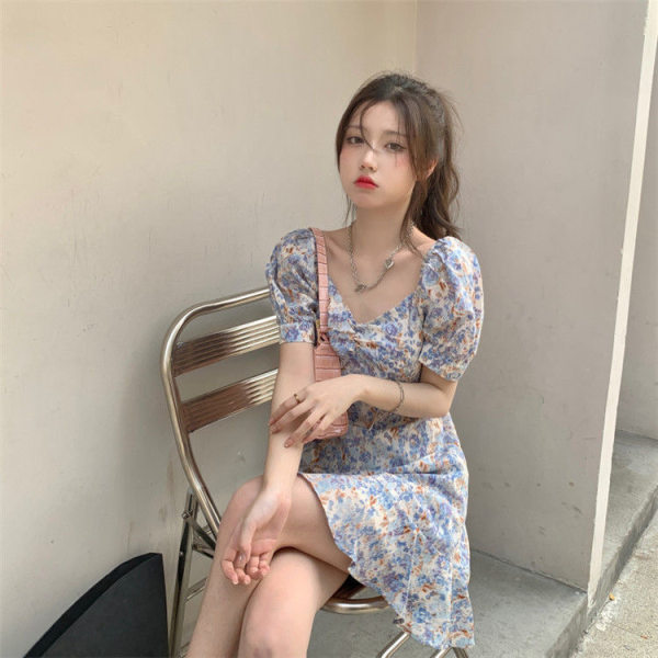 New first love floral dress French square collar A-line oil painting style waist close thin bubble sleeve dress