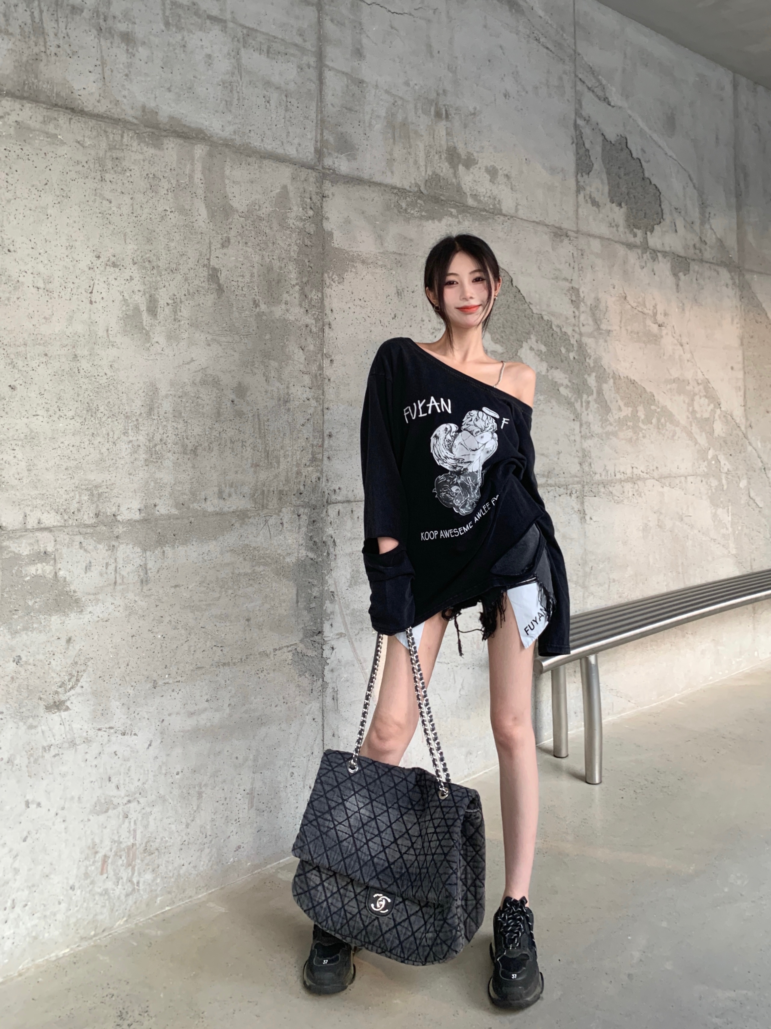 Real price ins blogger lazy casual off shoulder loose T-Shirt Top High Waist Spice Girl Vintage denim shorts