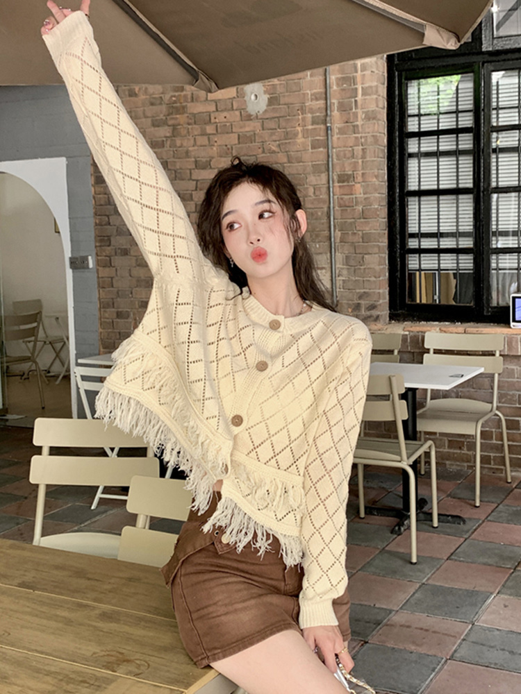 Hollow layered fringed knitted cardigan women's 2022 early autumn new niche design fashion short top trend