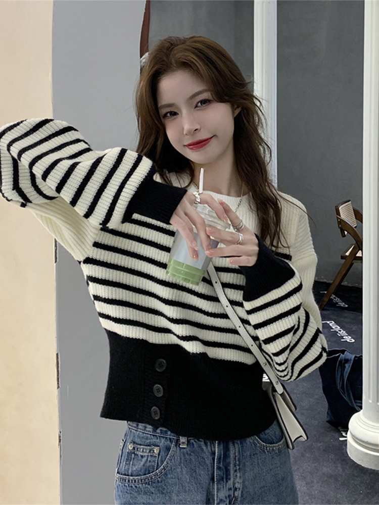 Early autumn new round neck stripe hit color foreign style sweater female Korean version slit chic design sweater