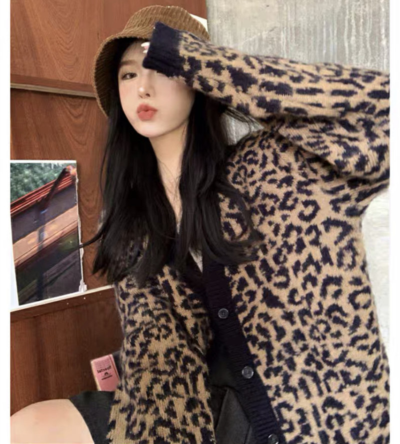 Good quality retro girl mohair lazy wind net red leopard print autumn and winter knitted jacket mid-length cardigan sweater women